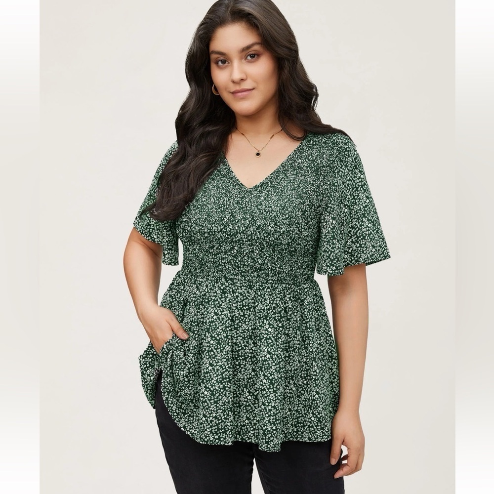 Bloomchic Plus Size 2xl Ditsy Floral Shirred Ruffle Sleeve Elastic Waist Blouse